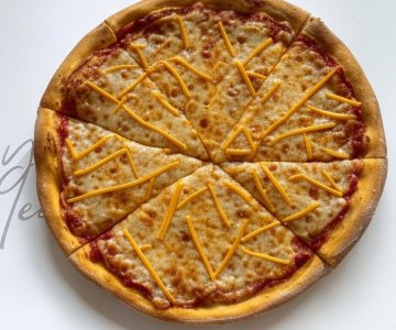 Quatro Formagio Pizza